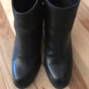 Curfew size 10 ankle boots black